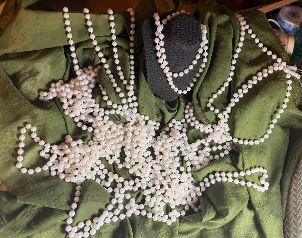 Strands #2 Faux Pearl Garland Bead Lot Wedding Holiday Over 1 Lb
